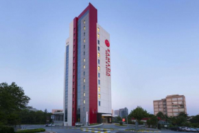 Ramada Hotel & Suites by Wyndham İstanbul Ataköy